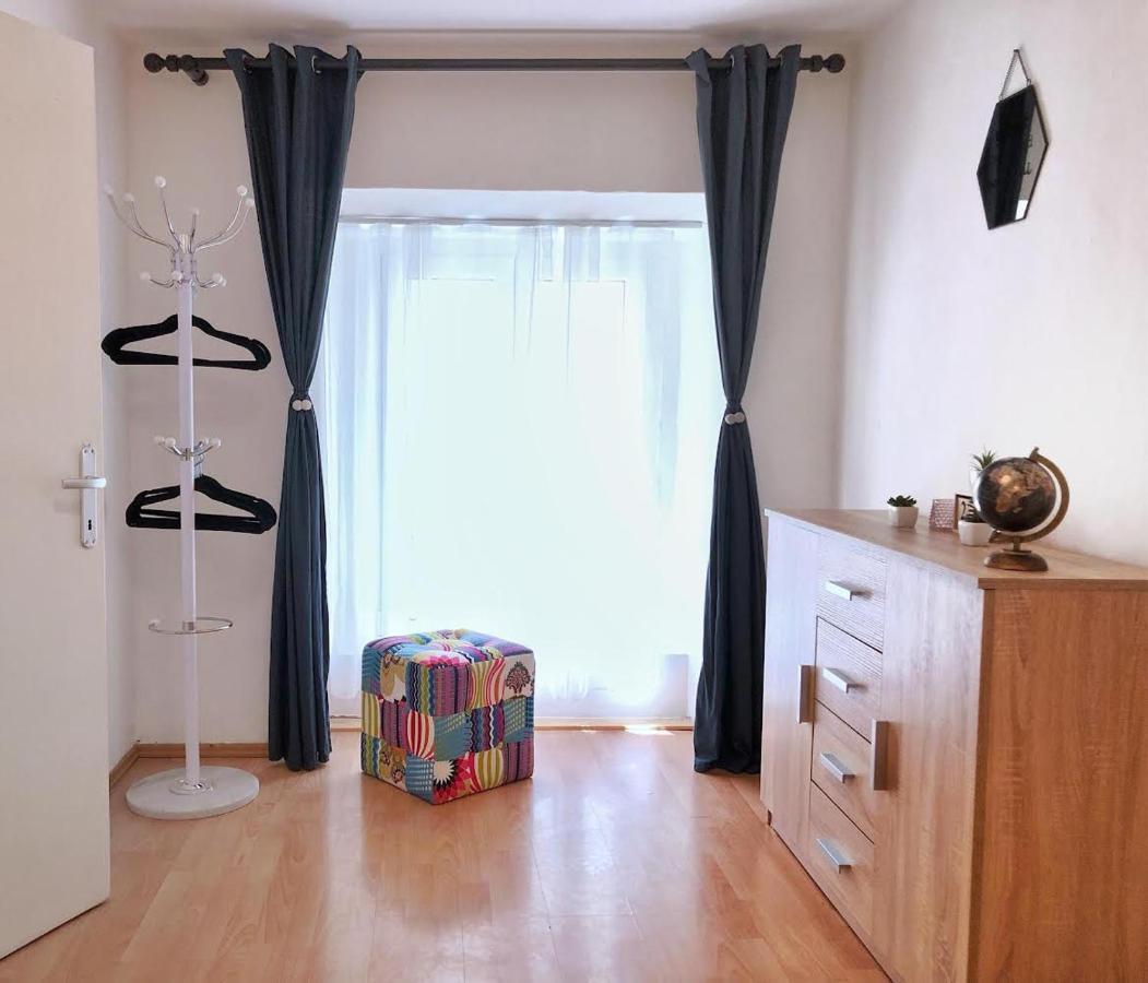 1Br Apartment On The Most Beautiful Street In Ljubljana Center Kültér fotó