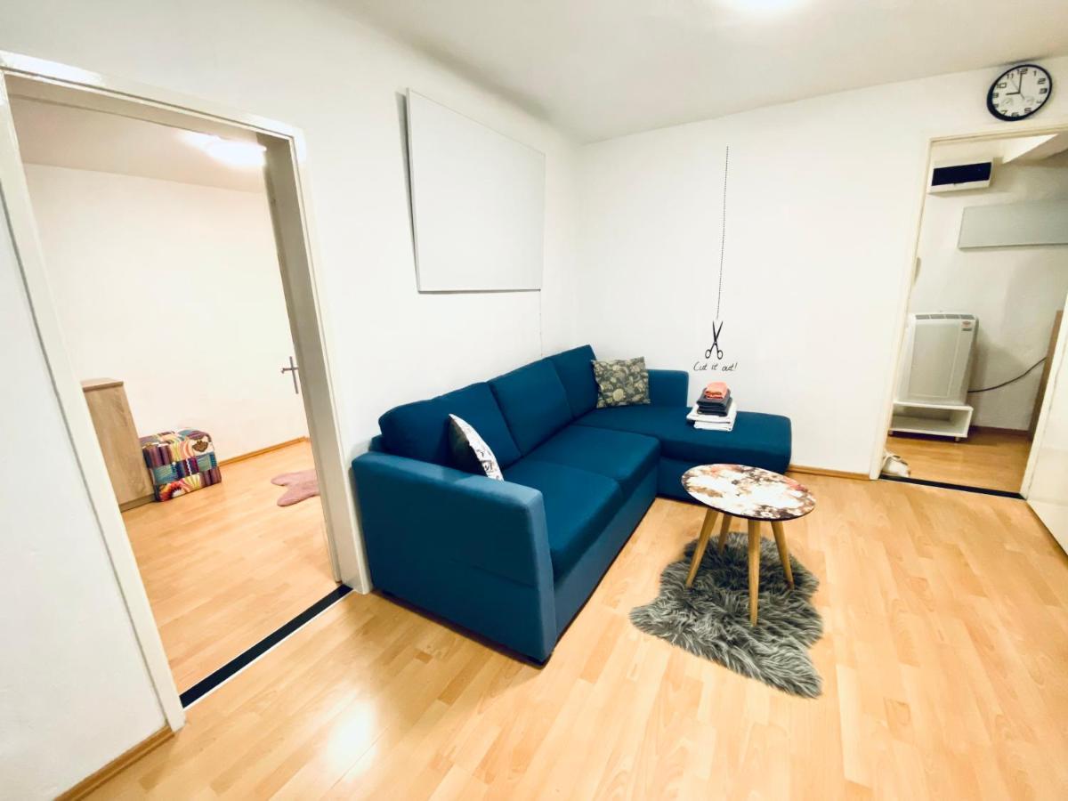 1Br Apartment On The Most Beautiful Street In Ljubljana Center Kültér fotó